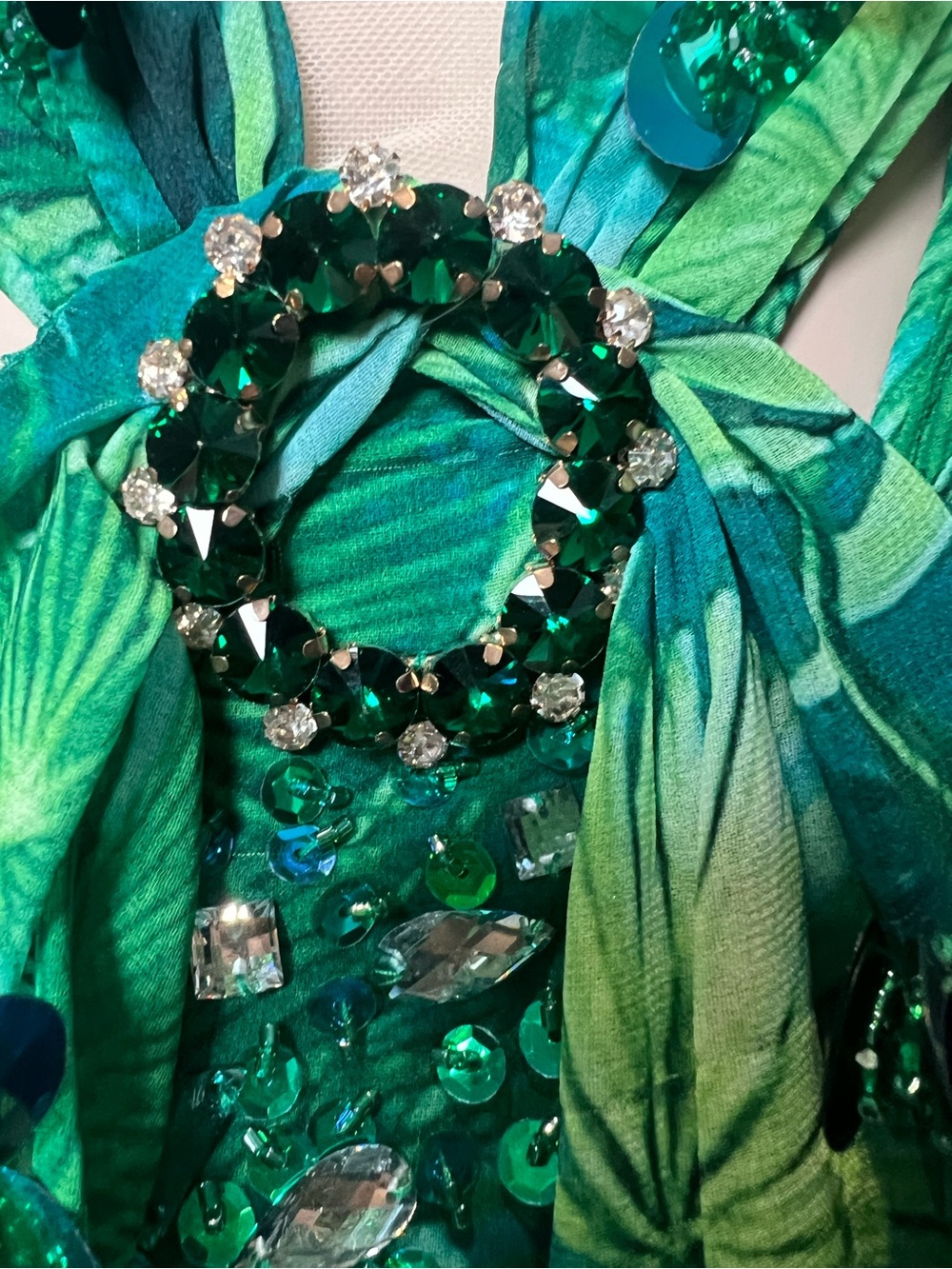 The JLO DRESS!!! Tropical Green Plunging Cutout Gown - Picture 11 of 15